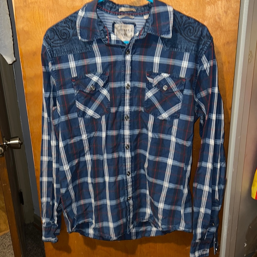 Men’s Medium Guess button down
